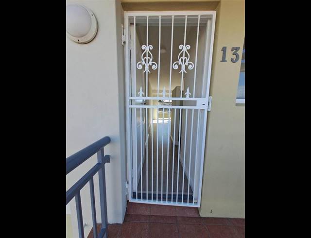 2 BEDROOM APARTMENT FOR SALE IN WYNBERG
